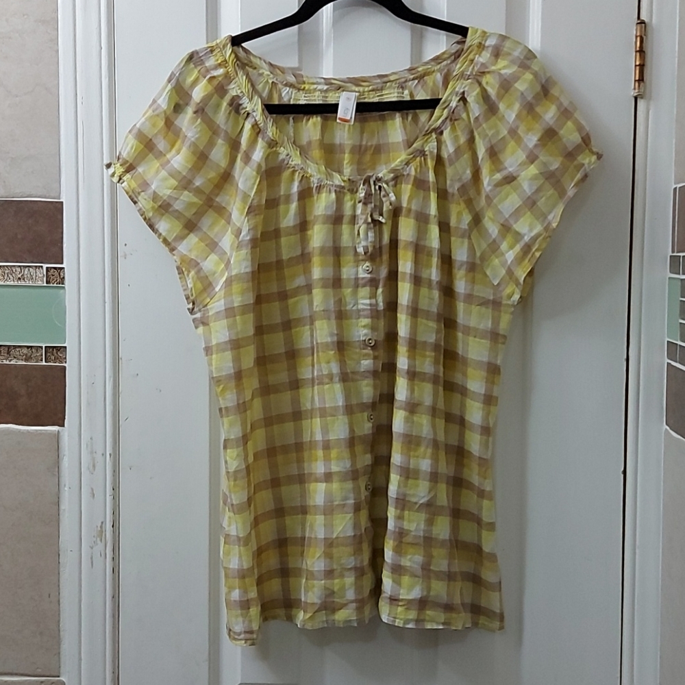 Lucy short sleeves size xl
